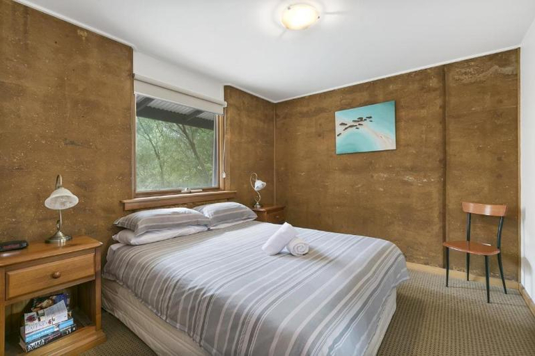 Bedroom 2, Split Point Cottages, Surf Coast - West