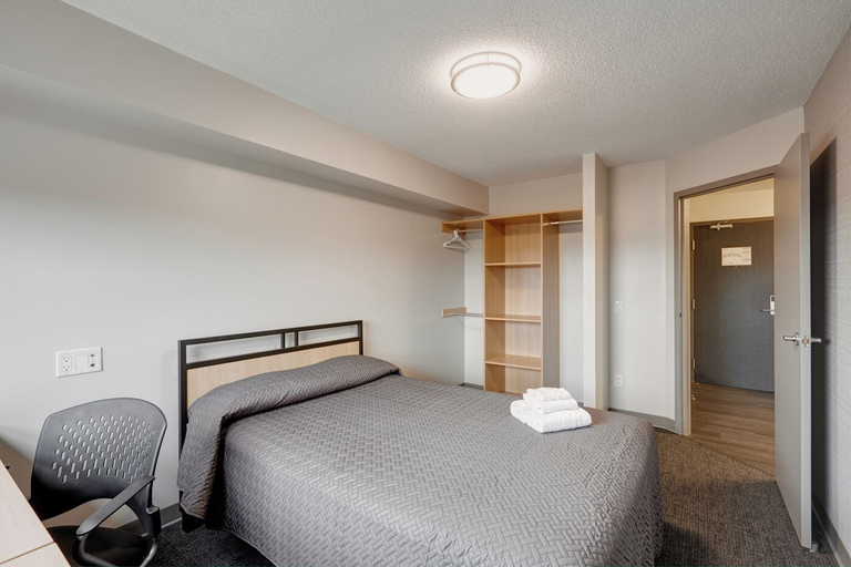 Bedroom 3, Residence and Conference Centre – King City, York