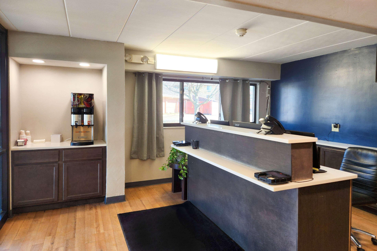 Public Area 2, Travelodge by Wyndham Peoria, Peoria