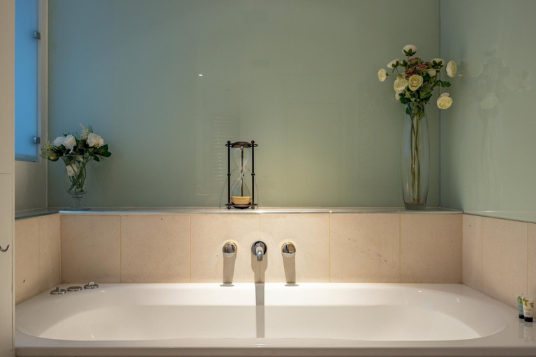 Bathroom 3, Park Lane 4-bed Huge Designer pad, London