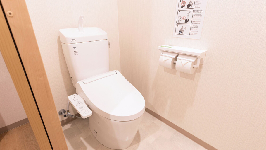 Bathroom 8