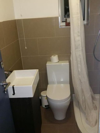 Bathroom, LOVELY 1 BED FLAT WITH GOOD TRANSPORT LINKS., London