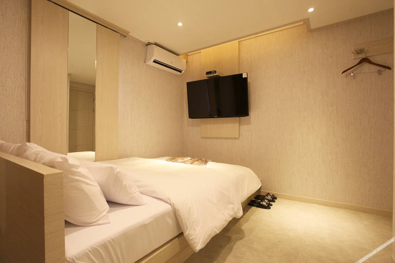 Bedroom 2, Myeonmok Choi Hotel, Jungnang