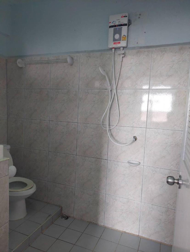 Shower 2, PLUEMCHAI Guesthouse, Pattaya