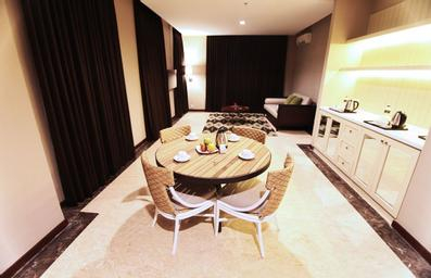 Dining Room 13