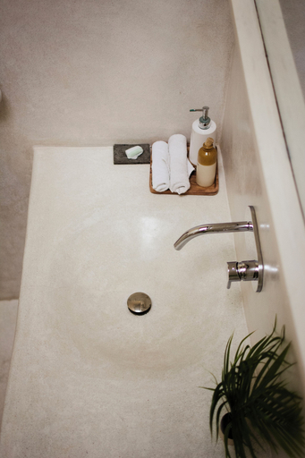 Bathroom 3, Heenatigala Walawwa, Habaraduwa