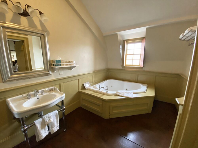 Bathroom 3, ザ レッド ライオン イン リゾート 1704, Norfolk