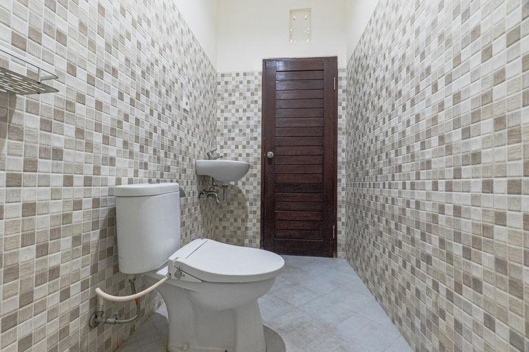 Bathroom 5, Azalea Homestay & Villa, Badung