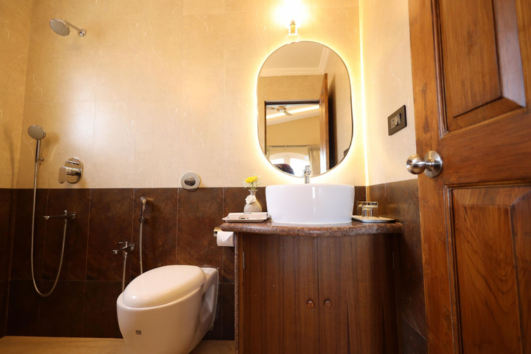 Bathroom, Grand Vatika Resort Hotel, North Goa