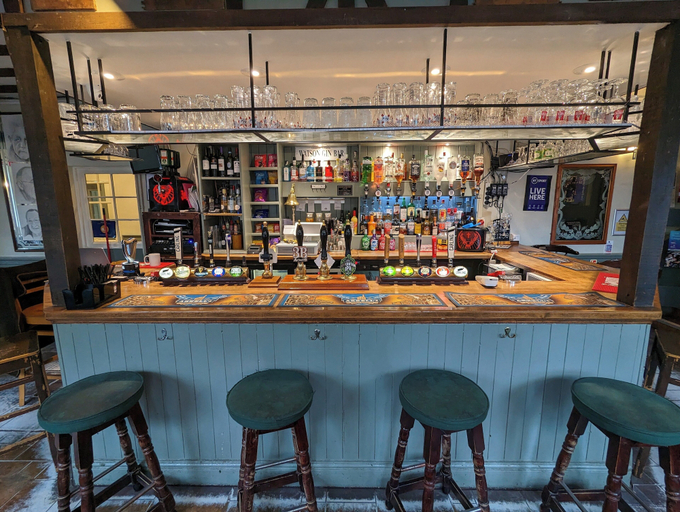 Food & Drinks, The Bear, Wiltshire