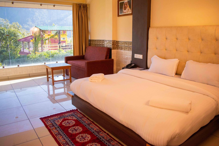 Bedroom 5, MVT Resort & Restaurant, Garhwal
