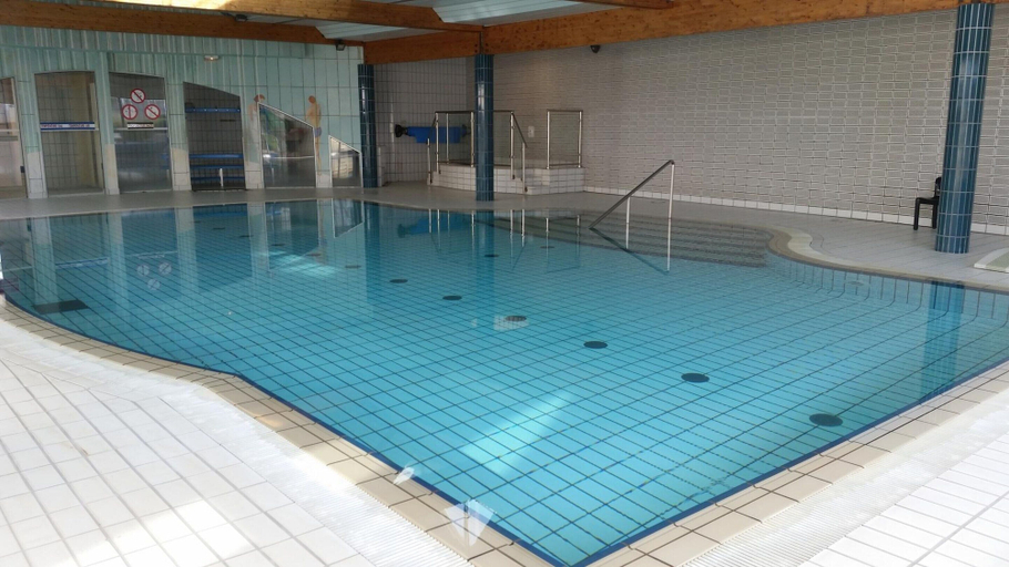 Pool 2, Holiday Stay in Larmor Baden, Morbihan