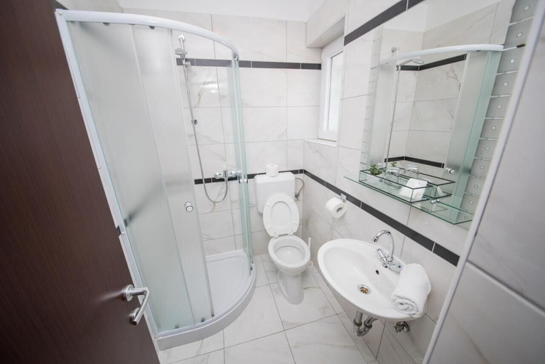 Bathroom 2, Villa Anton B&B, Sukošan