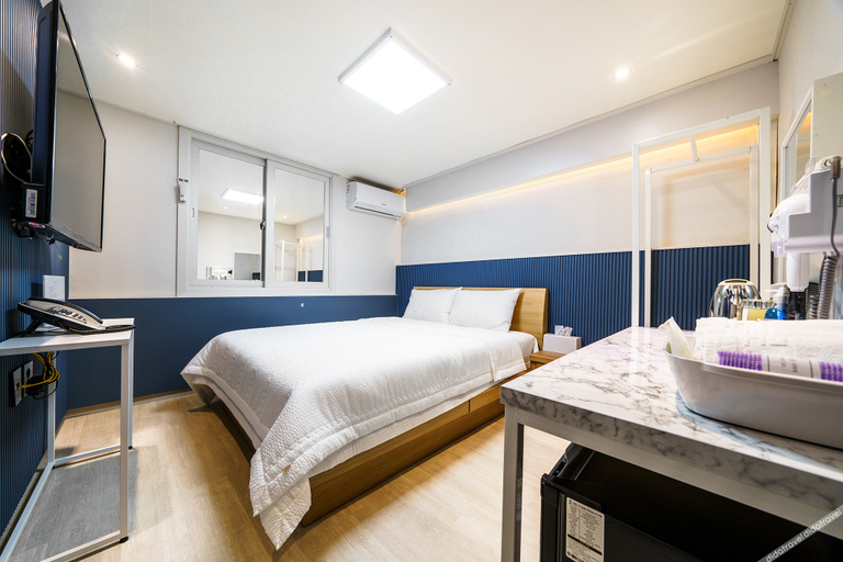 Bedroom 4, Danyang Meros Hotel, Danyang