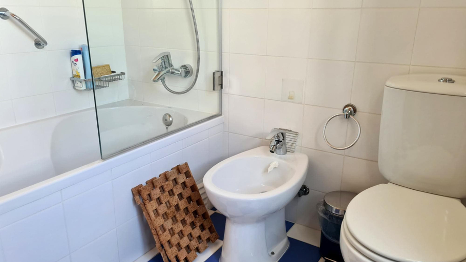 Bathroom, Albufeira Beach Cliffs House, Albufeira