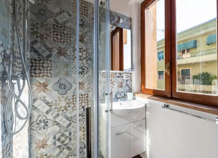 Others 5, BARIROOMS - CENTRAL STATION, Bari