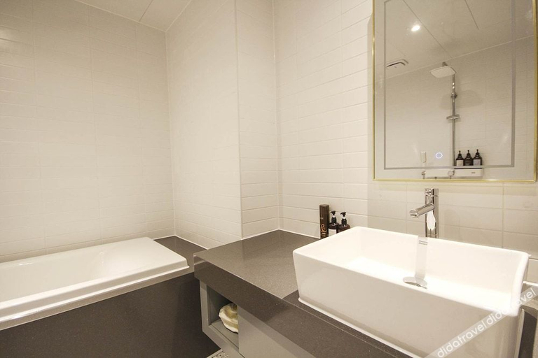 Bathroom 4, Busan Sasang The Van Hotel, Sasang