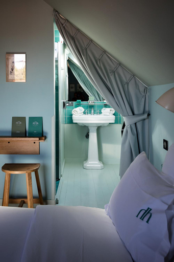Bedroom 3, Hotel Ville d'Hiver, Gironde