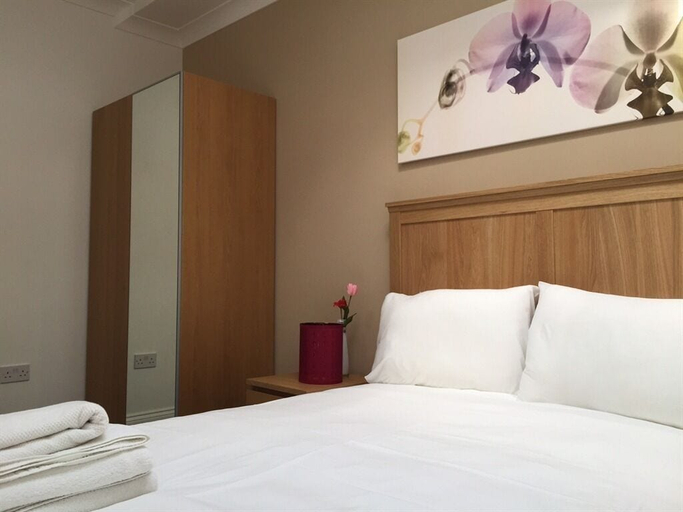 Bedroom 3, Ilford Central Apartments, London