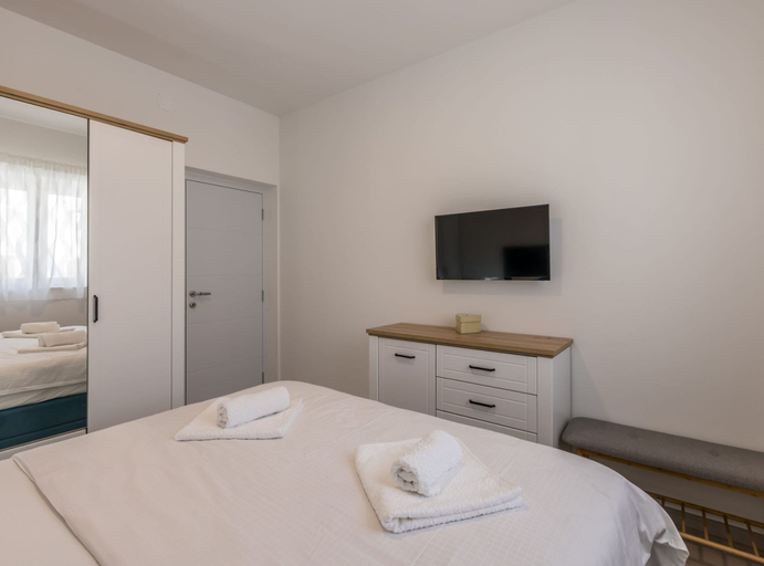 Bedroom 3, Adriatic Island Sea View Apartments, Bol