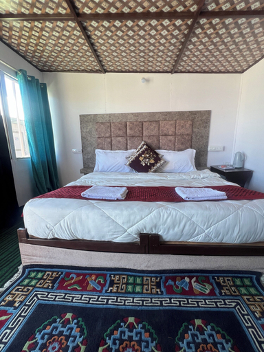 Bedroom 5, Crane Valley Cottage, Leh