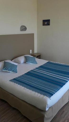 Bedroom 3, Hôtel de la plage Barcarès, Pyrénées-Orientales