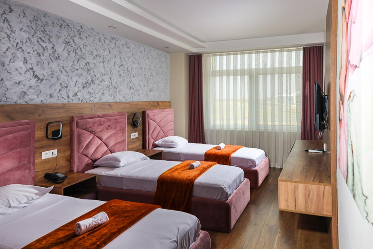 Bedroom 3, Hotel Nafron, Prizren