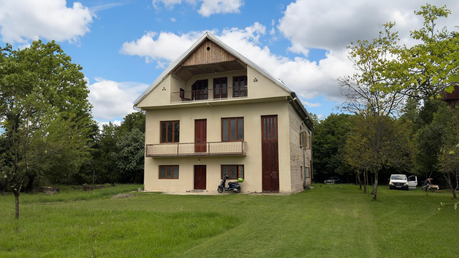 Others 3, House in the forest, Samtredia