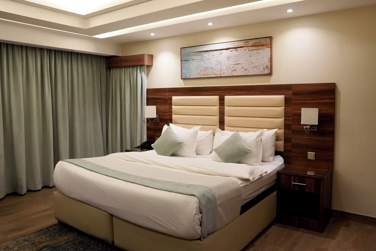 Bedroom 4, Moments Hotel, Jeddah