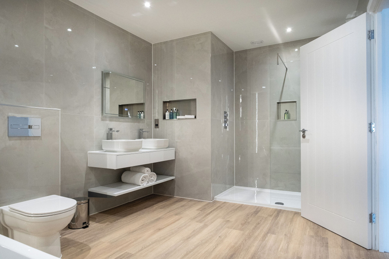 Bathroom 5, Dale Hill Hotel & Golf Club, East Sussex