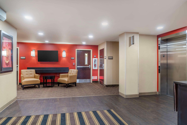 Public Area 2, MainStay Suites Chicago Hillside, Cook