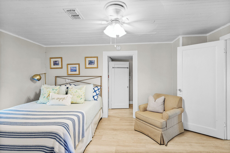 Bedroom 3, Drackett House by Whiskey Properties, Hancock