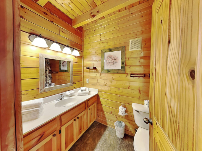 Bathroom 3, Mountain Seduction, Sevier