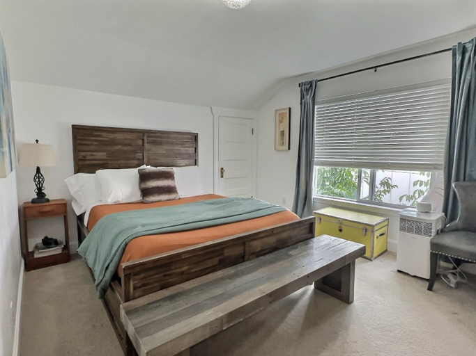 Bedroom, Burke House Collection - Main House, Seattle