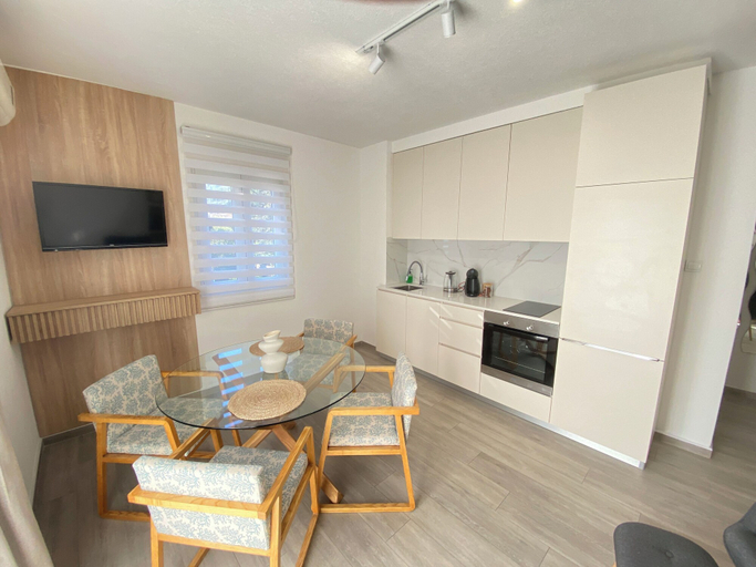 Others 5, House 44 apartments