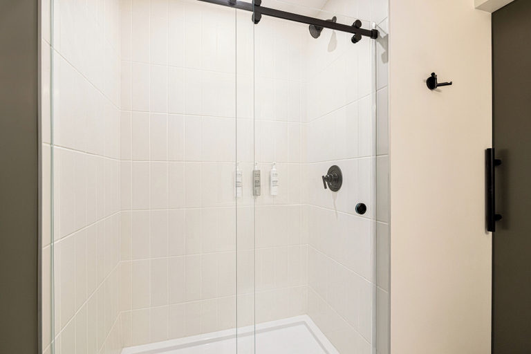 Bathroom 4, Spark By Hilton Las Vegas Airport, Clark