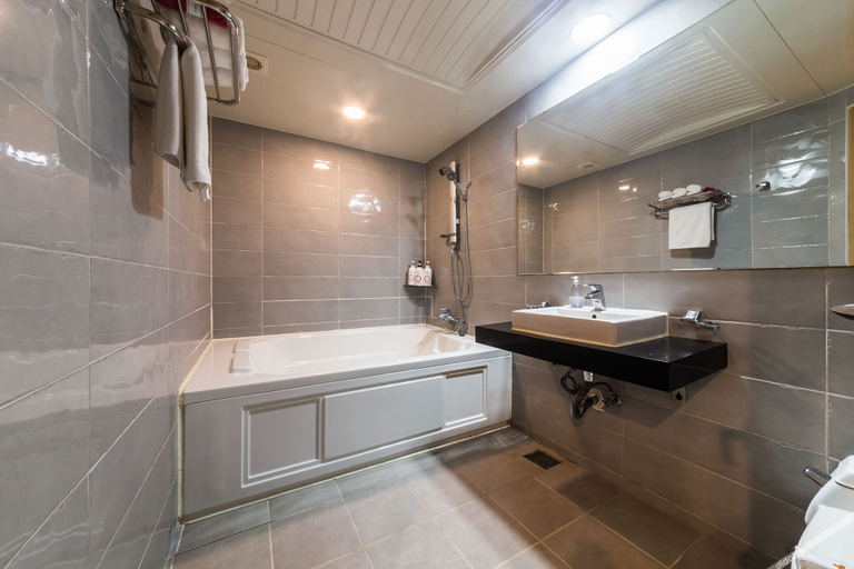 Bathroom 3, Ilsan Baekseok Mirabel, Goyang