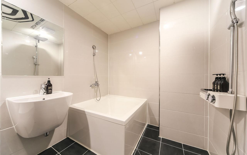 Bathroom 6