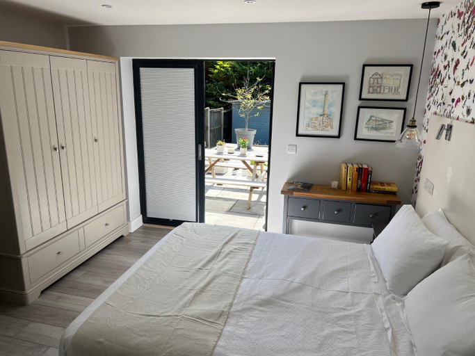 Others 3, Seafront BnB at Botany, Kent