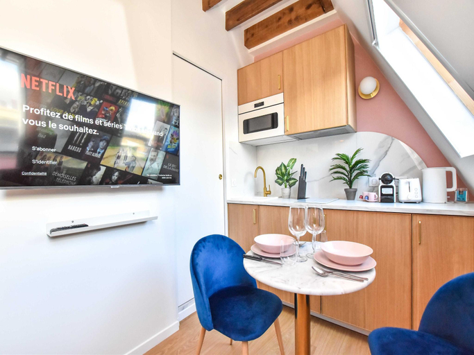 Others 5, Charming studio for 2 people, Paris