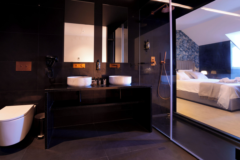 Bathroom 4, Golden Lisbon Hotel, Lisbon