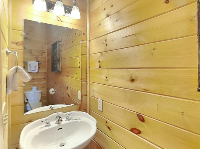 Bathroom 4, Having a Blast by Jackson Mountain Rentals, Sevier