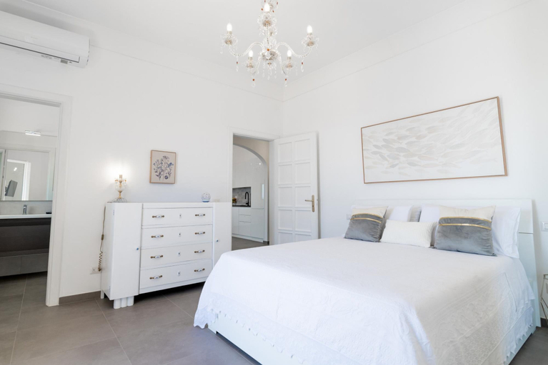 Room 3, Casa Clara - Modern House With Breathtaking Views of Capri and Positano, Salerno