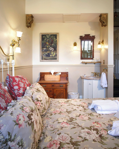Bedroom 2, Washington House Inn, Ozaukee