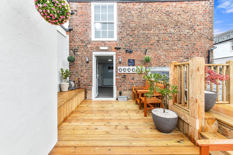 Others 4, Town House Rooms, Lincolnshire
