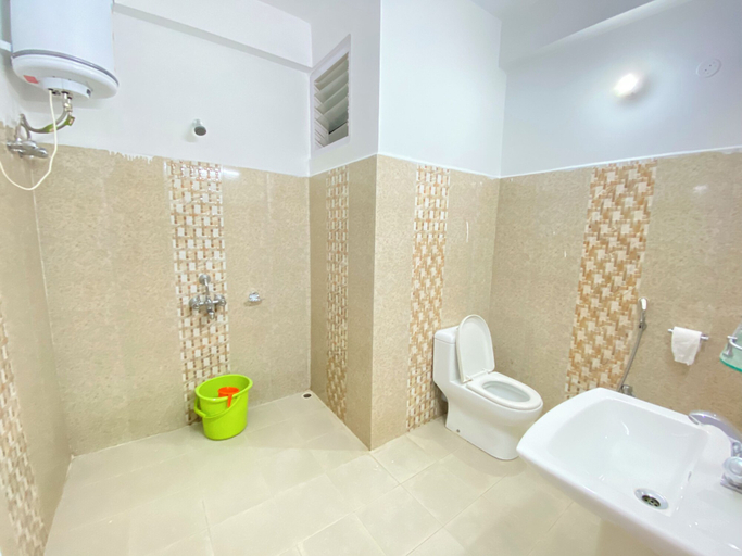 Bathroom, Hotel Dekhang, Tawang