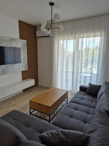 Others 2, Frekuenca Apartments