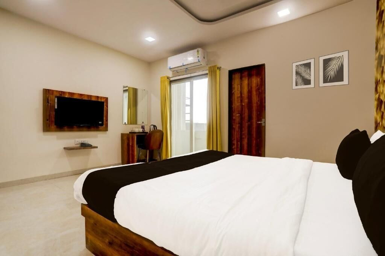 Bedroom 4, Gaurav Hotel And Restaurant, Indore