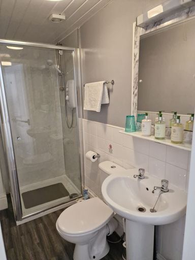 Bathroom 3, The Europa, North Yorkshire