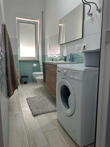 Bathroom 3, Rent House Scauri, Latina